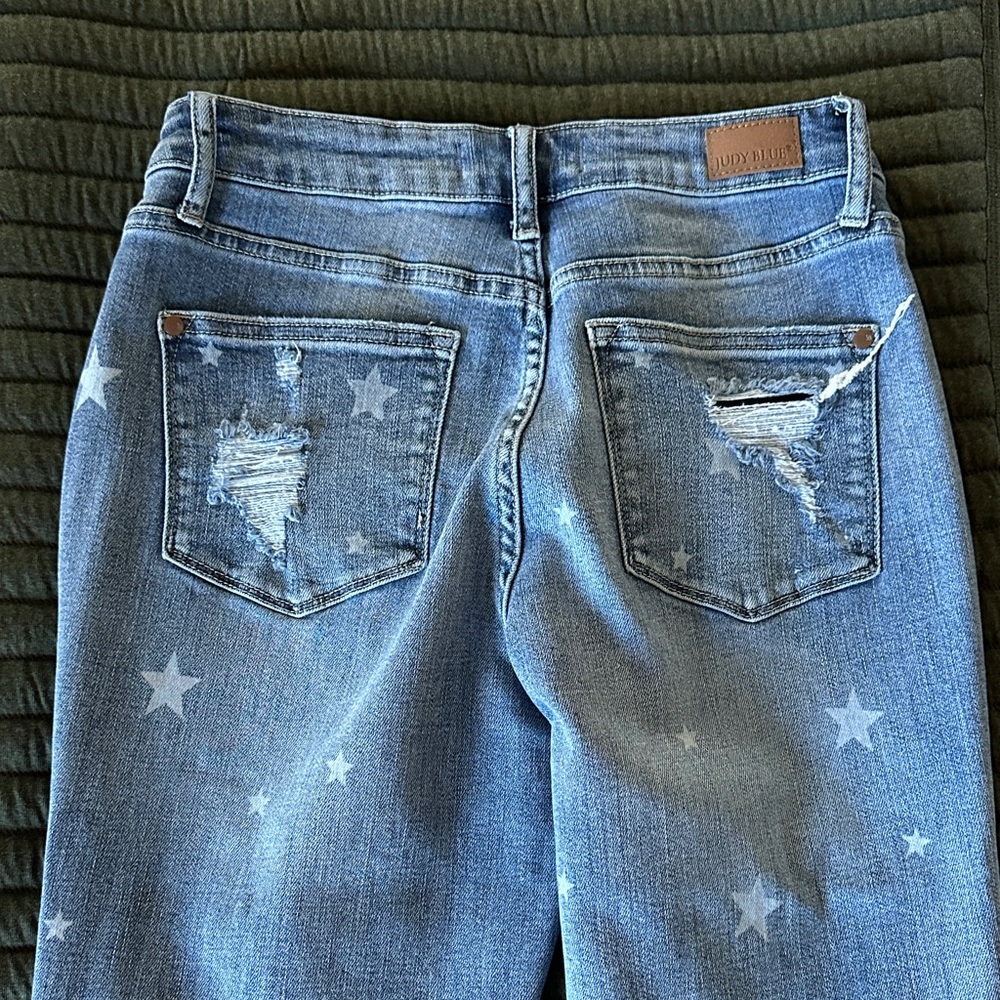Judy Blue Light Blue Star Boyfriend Jeans - Picture 10 of 10